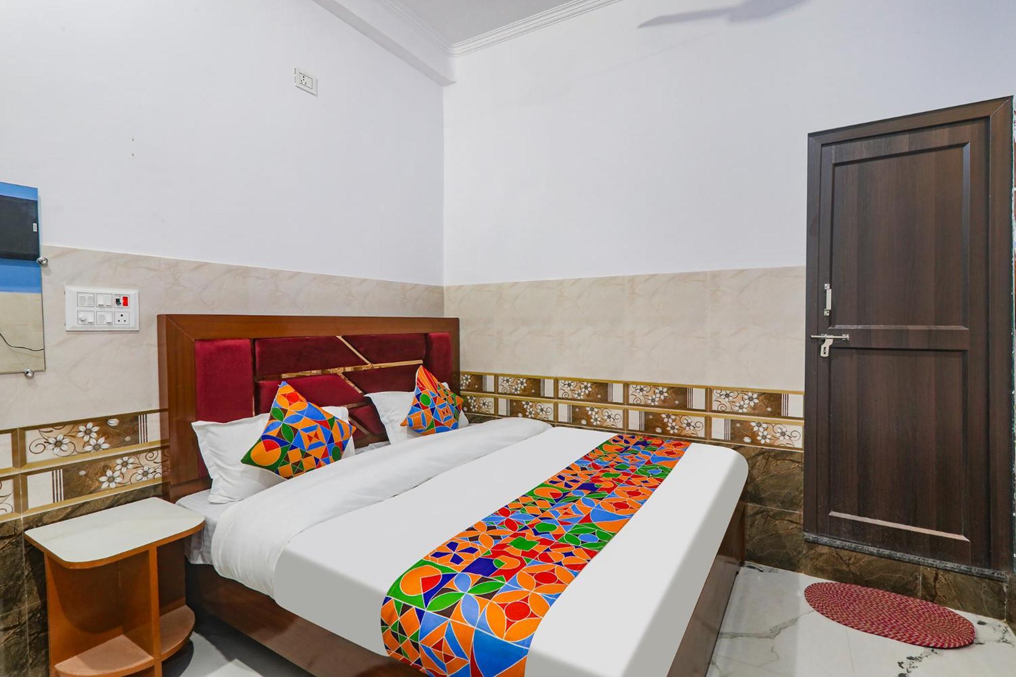 Hotel Fabexpress Shree Siya Raman - 500M From Shri Ram Janam Bhumi Ayodhya Esterno foto