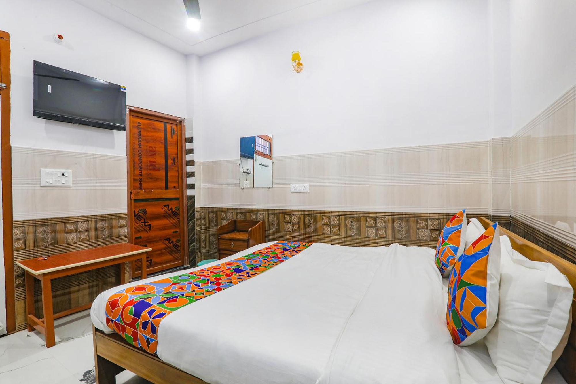 Hotel Fabexpress Shree Siya Raman - 500M From Shri Ram Janam Bhumi Ayodhya Esterno foto