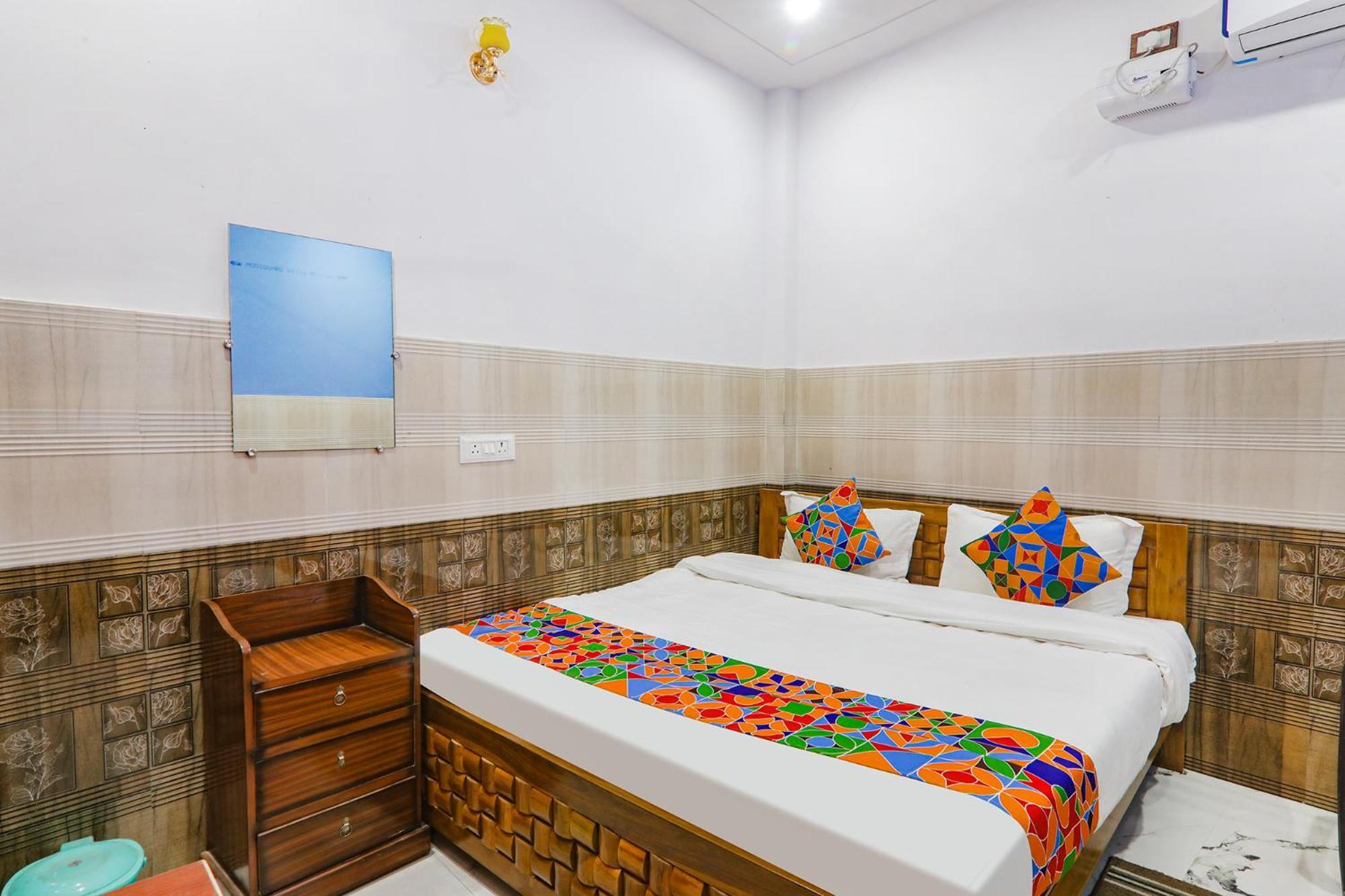Hotel Fabexpress Shree Siya Raman - 500M From Shri Ram Janam Bhumi Ayodhya Esterno foto