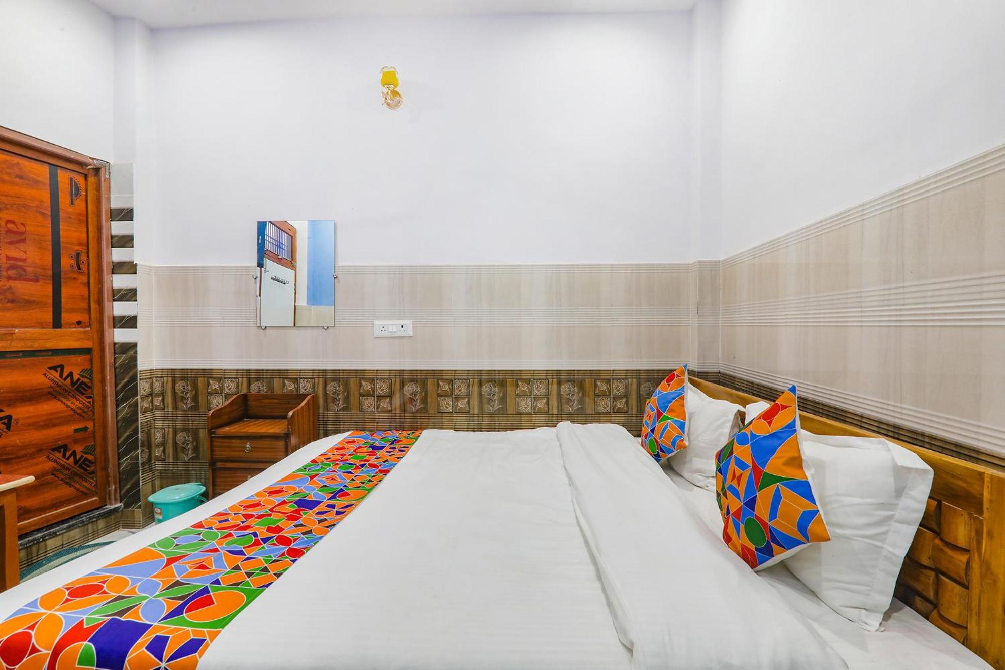 Hotel Fabexpress Shree Siya Raman - 500M From Shri Ram Janam Bhumi Ayodhya Esterno foto