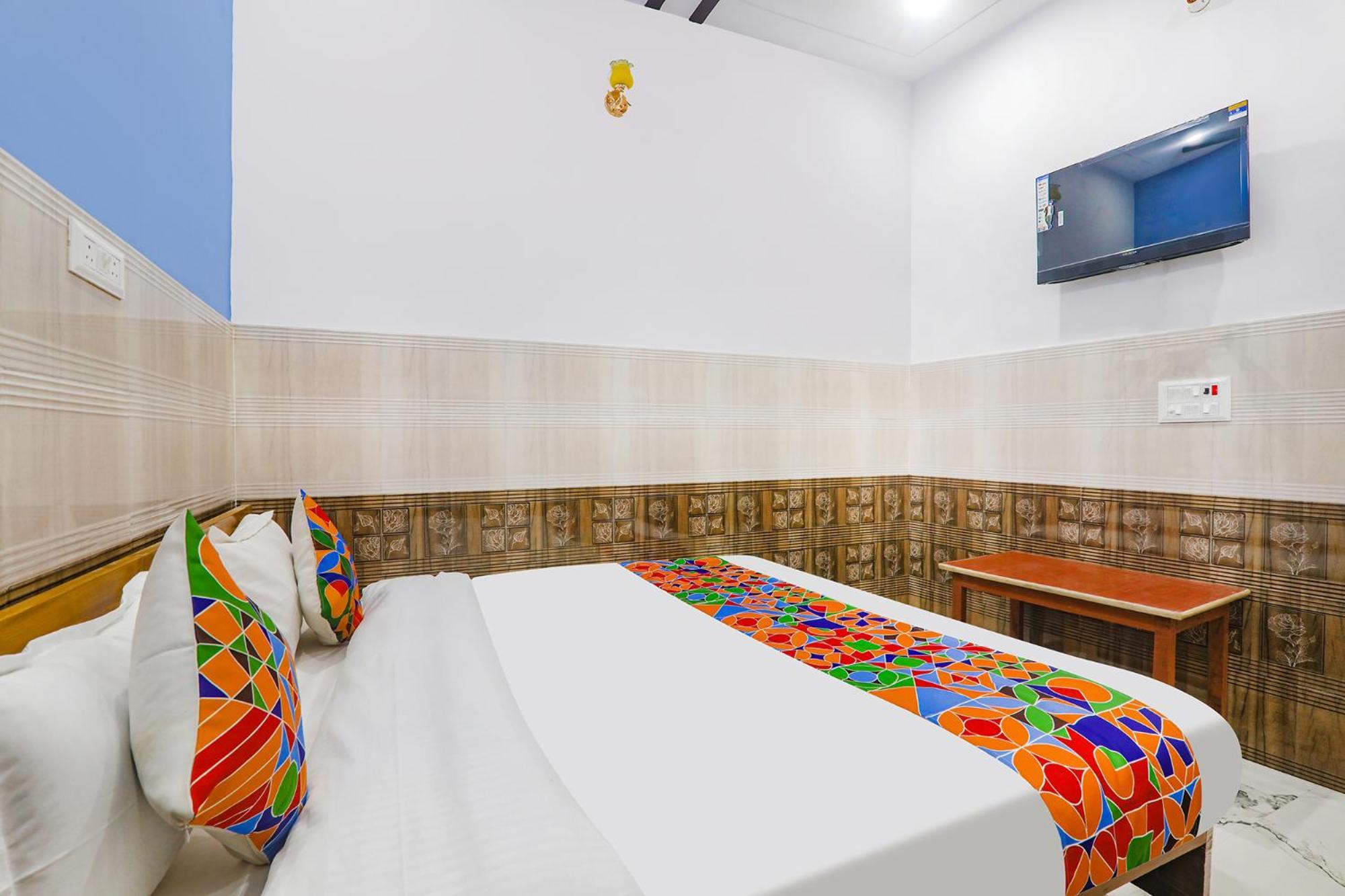 Hotel Fabexpress Shree Siya Raman - 500M From Shri Ram Janam Bhumi Ayodhya Esterno foto