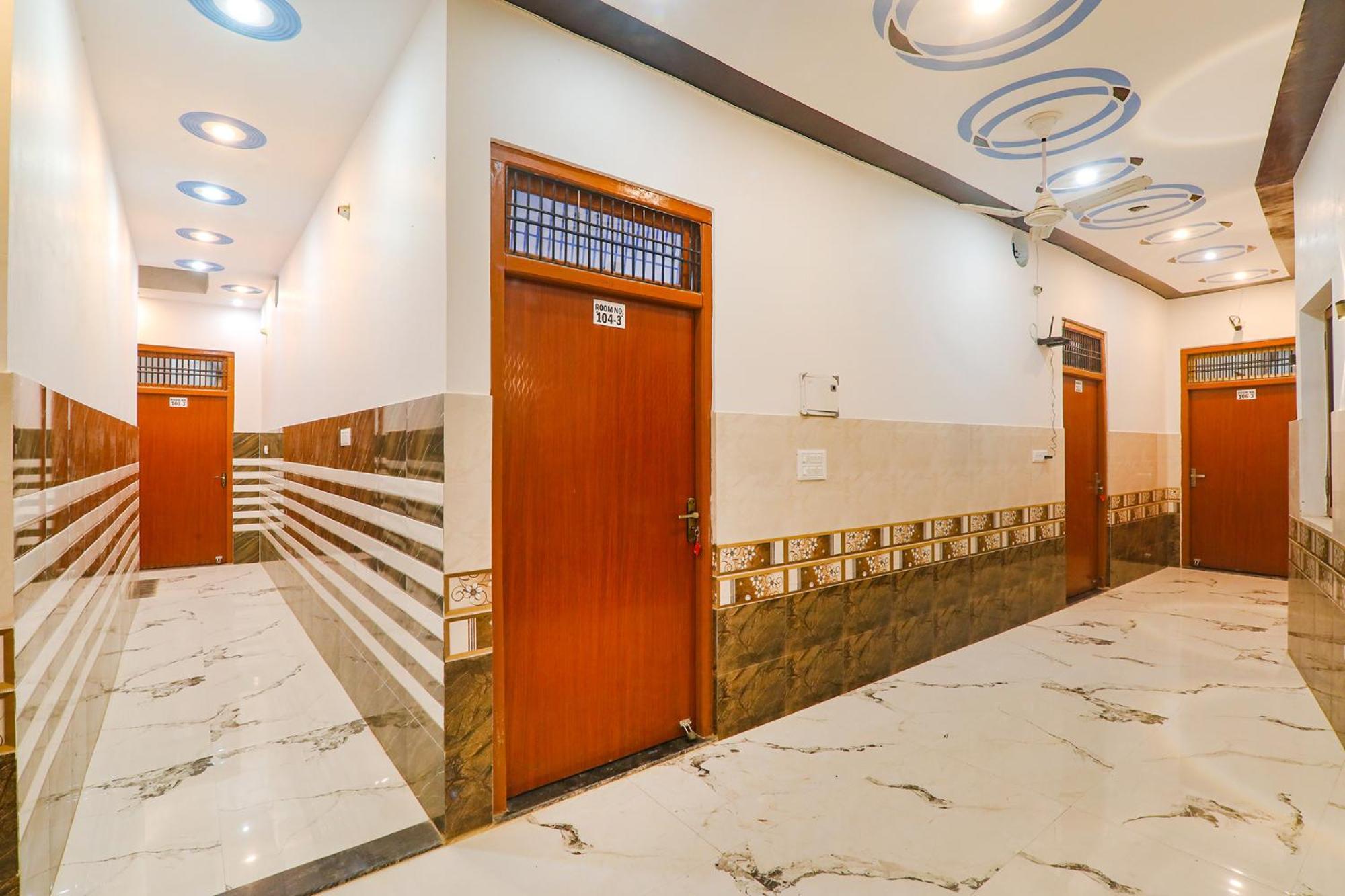 Hotel Fabexpress Shree Siya Raman - 500M From Shri Ram Janam Bhumi Ayodhya Esterno foto